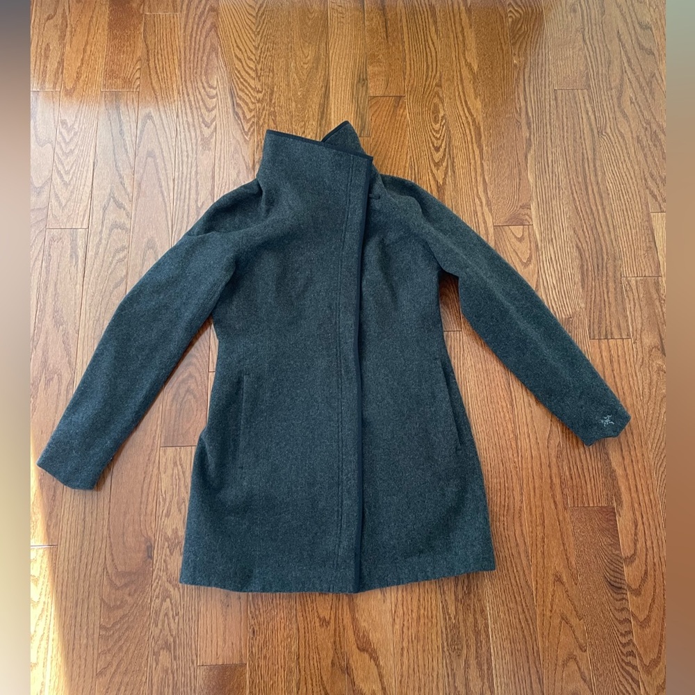 Arc’teryx Elda Jacket